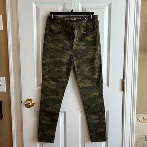 American Eagle outfitters super stretch X camo skinny jeans
